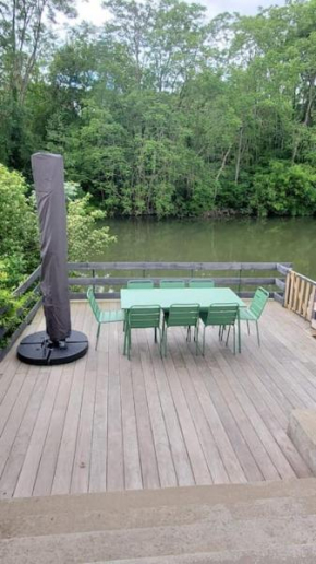 River house with 3 bedrooms